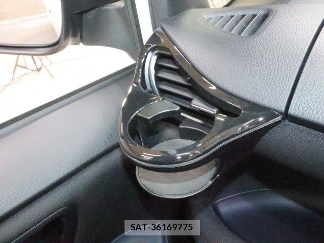 Toyota VOXY 2015-07 8039094-27