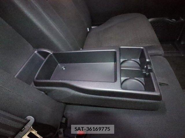 Toyota VOXY 2015-07 8039094-5