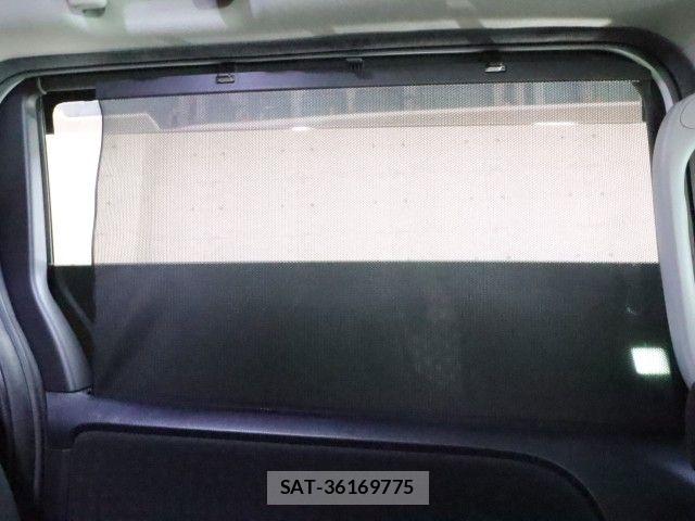 Toyota VOXY 2015-07 8039094-6