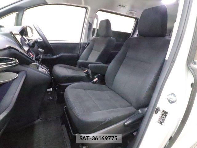 Toyota VOXY 2015-07 8039094-8