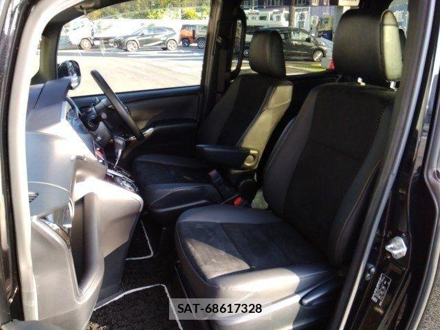 Toyota VOXY 2020-10 8039083-10