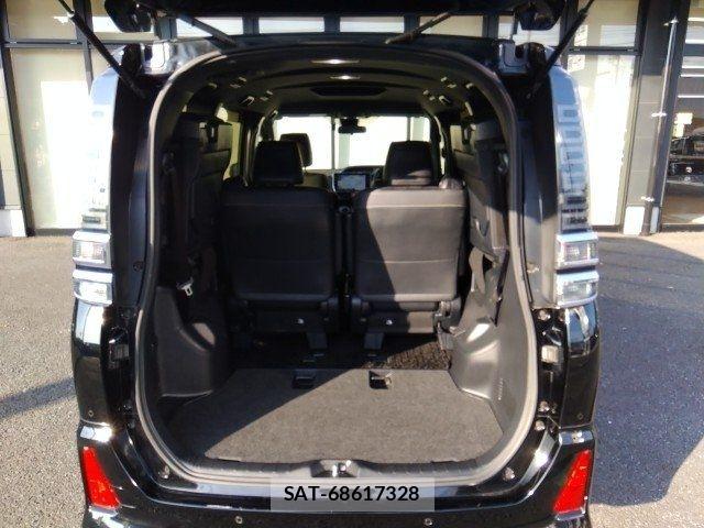 Toyota VOXY 2020-10 8039083-13
