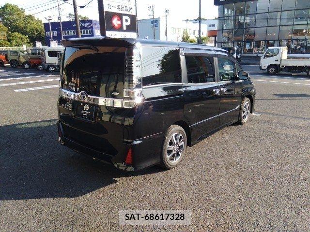 Toyota VOXY 2020-10 8039083-2