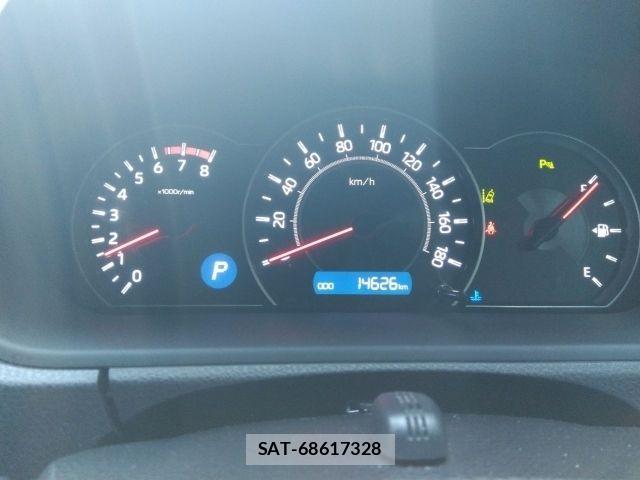 Toyota VOXY 2020-10 8039083-29