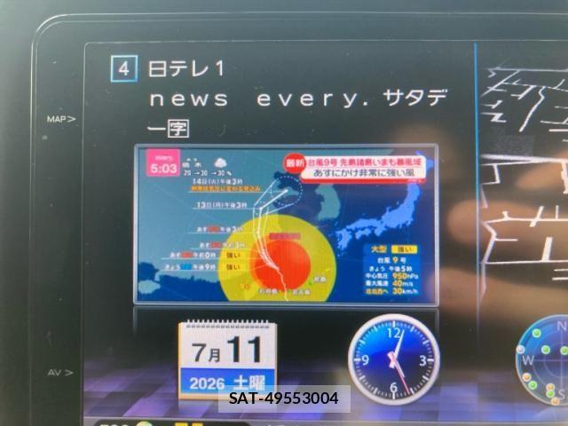 Toyota VOXY 2014-07 8039101-16