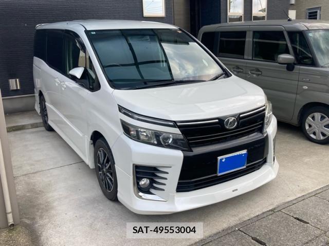 Toyota VOXY 2014-07 8039101-1