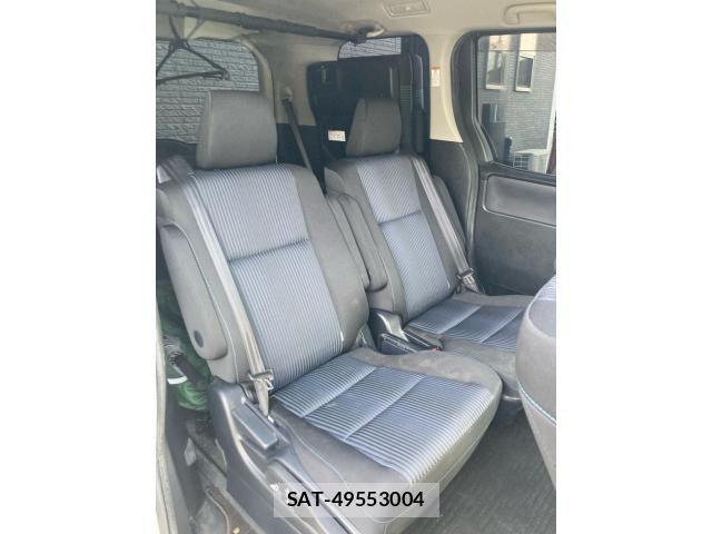 Toyota VOXY 2014-07 8039101-21