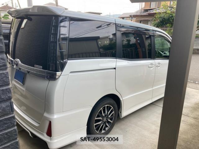 Toyota VOXY 2014-07 8039101-2