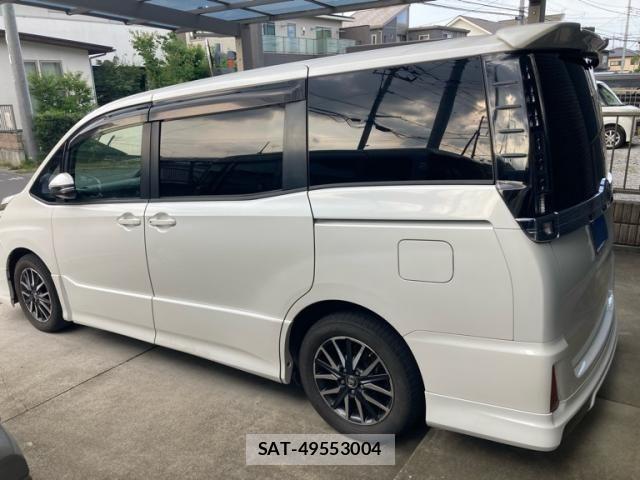 Toyota VOXY 2014-07 8039101-3