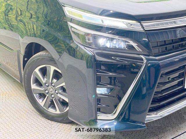 Toyota VOXY 2021-06 8039081-12