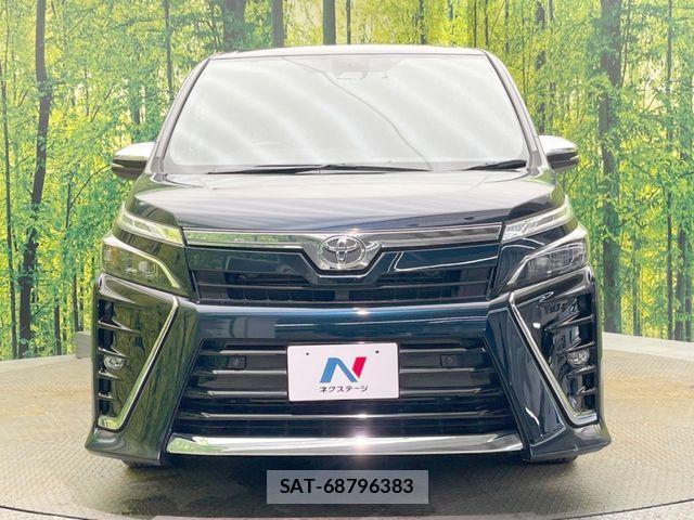 Toyota VOXY 2021-06 8039081-14