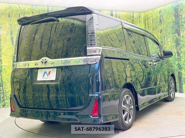 Toyota VOXY 2021-06 8039081-17