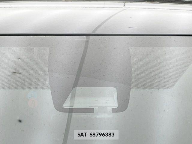 Toyota VOXY 2021-06 8039081-6