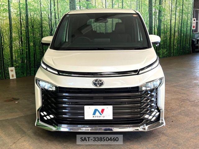 Toyota VOXY 2025-08 8039068-14