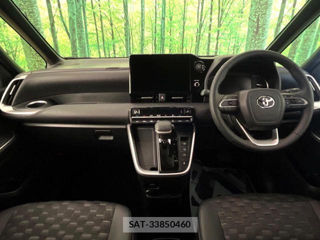 Toyota VOXY 2025-08 8039068-1