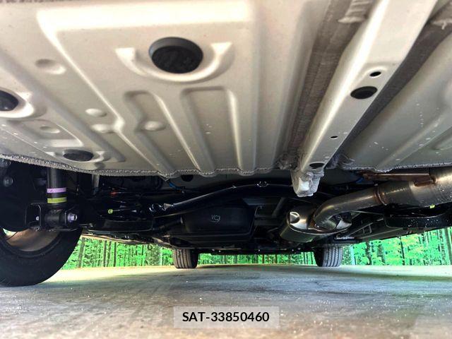 Toyota VOXY 2025-08 8039068-19