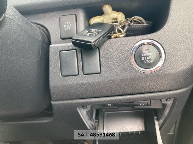 Toyota VOXY 2011-03 8039122-21