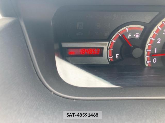 Toyota VOXY 2011-03 8039122-24