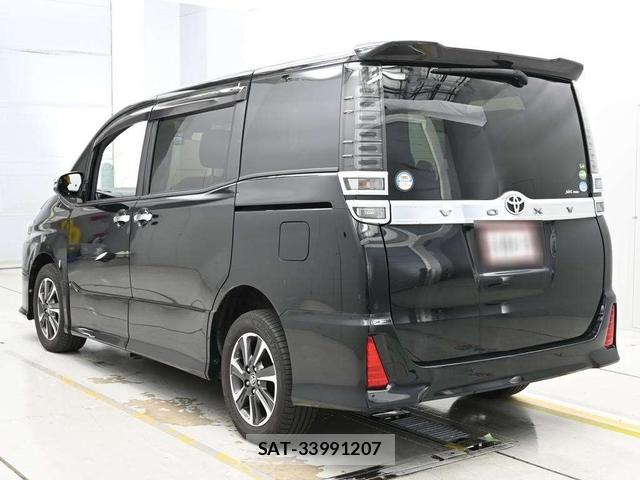 Toyota VOXY 2019-06 8044946-2