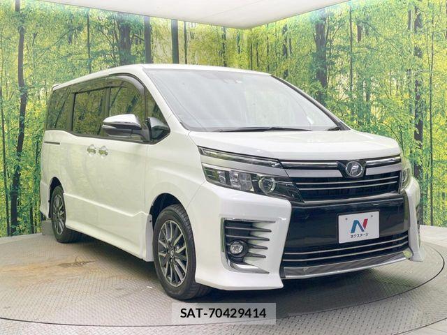 Toyota VOXY 2016-10 8039092-16