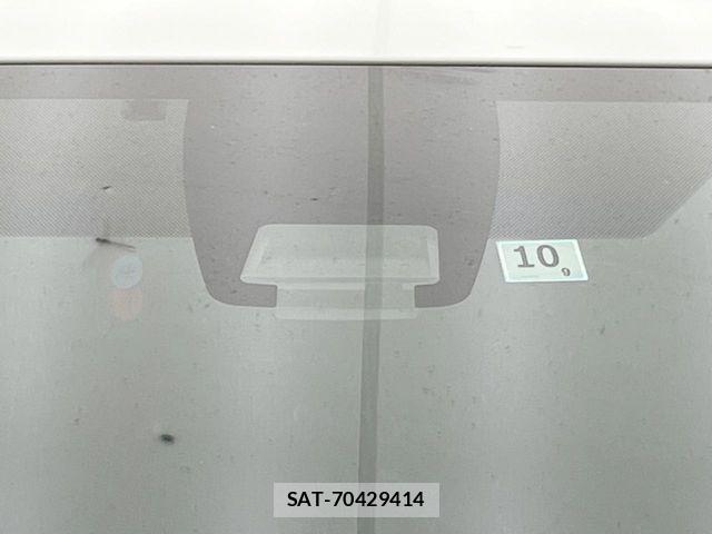 Toyota VOXY 2016-10 8039092-2