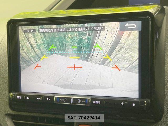 Toyota VOXY 2016-10 8039092-5