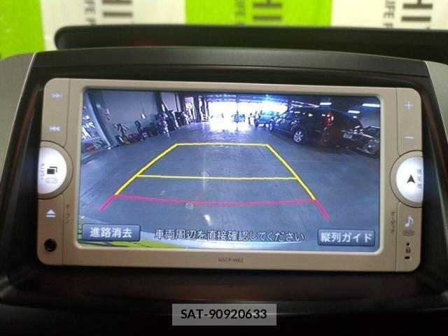 Toyota VOXY 2013-06 8039099-17
