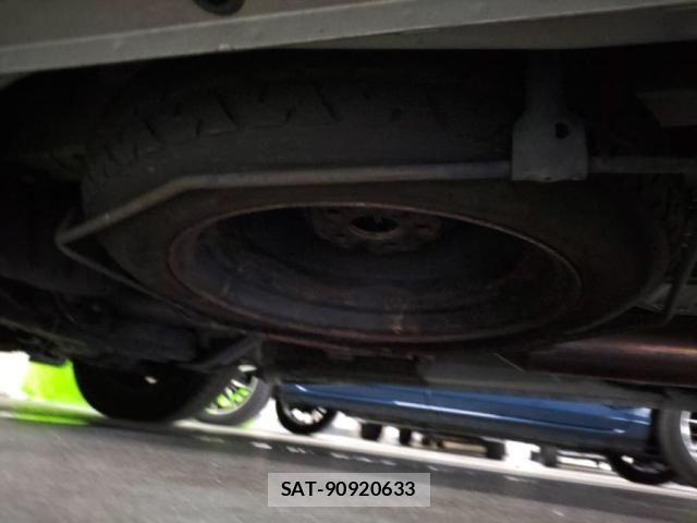 Toyota VOXY 2013-06 8039099-29