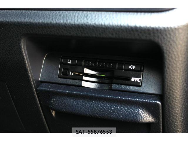 Toyota VOXY 2014-06 8039097-22