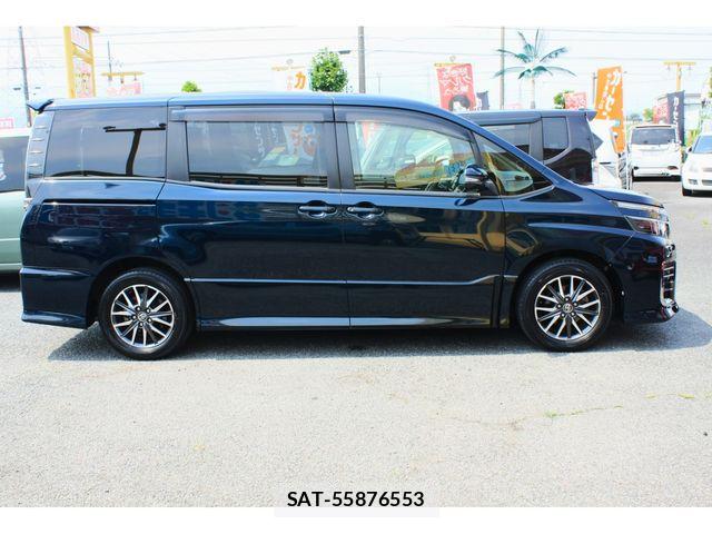 Toyota VOXY 2014-06 8039097-3
