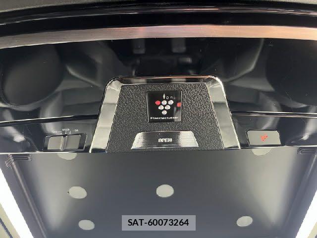 Toyota VOXY 2017-01 8039091-23