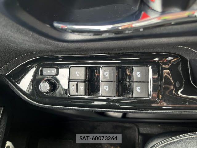 Toyota VOXY 2017-01 8039091-24