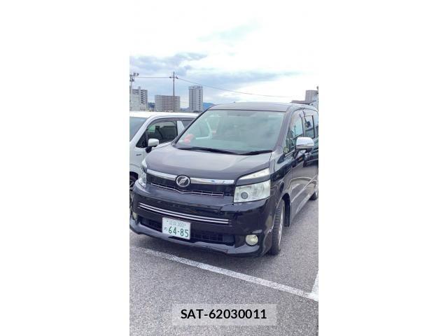 Toyota VOXY 2009-10 8039119-0