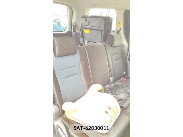 Toyota VOXY 2009-10 8039119-7