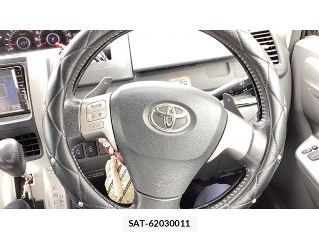 Toyota VOXY 2009-10 8039119-10