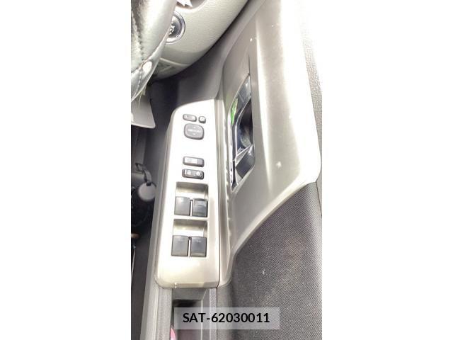 Toyota VOXY 2009-10 8039119-13