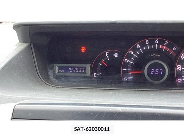 Toyota VOXY 2009-10 8039119-15