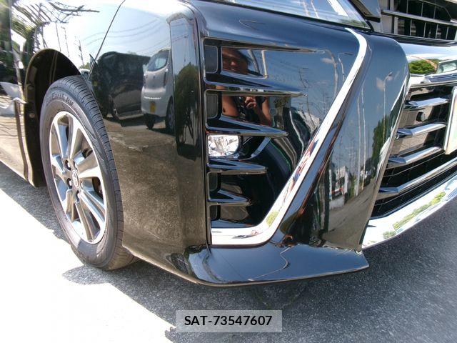 Toyota VOXY 2020-06 8039074-9