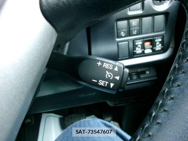 Toyota VOXY 2020-06 8039074-19