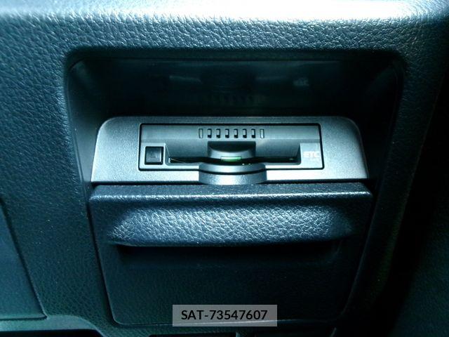Toyota VOXY 2020-06 8039074-21
