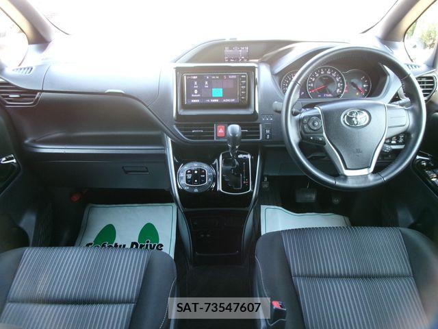 Toyota VOXY 2020-06 8039074-24