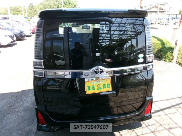 Toyota VOXY 2020-06 8039074-5