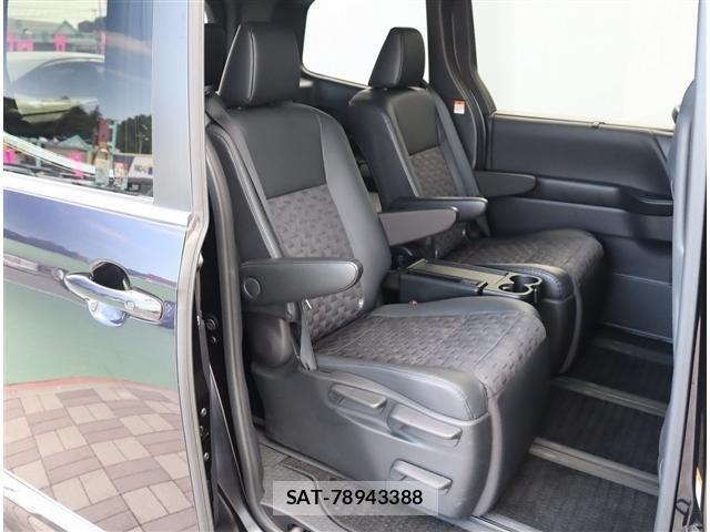 Toyota VOXY 2022-02 8039058-16