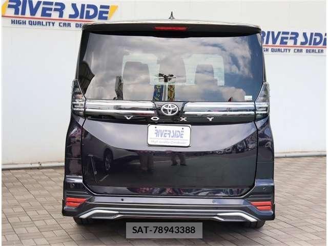 Toyota VOXY 2022-02 8039058-24