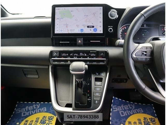 Toyota VOXY 2022-02 8039058-4
