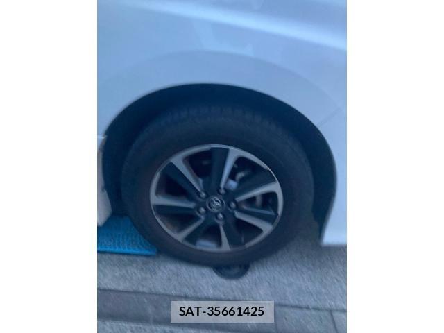 Toyota VOXY 2018-08 8039095-4