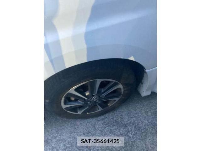 Toyota VOXY 2018-08 8039095-6