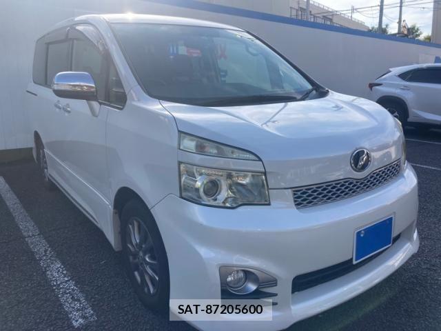 Toyota VOXY 2012-03 8039111-0