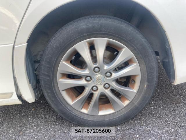 Toyota VOXY 2012-03 8039111-9