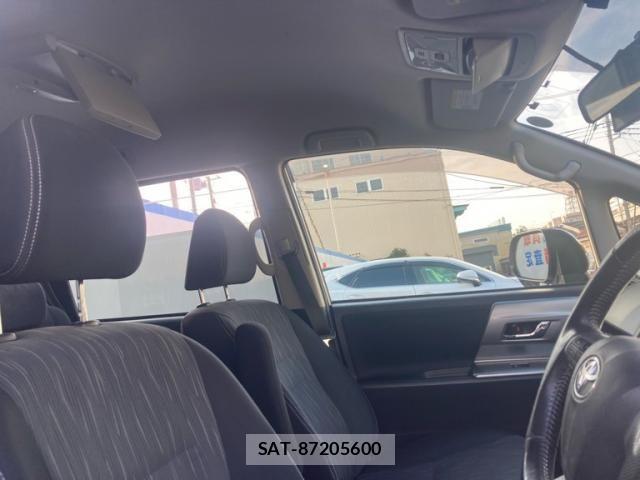 Toyota VOXY 2012-03 8039111-11